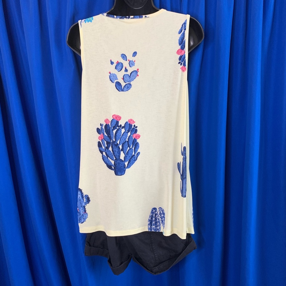 ‼️FINAL PRICE‼️ Caucus Print with Twisted Hem Top - Picture 10 of 10